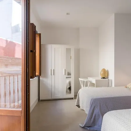 Atico Gades De La Catedral Apartmán *
